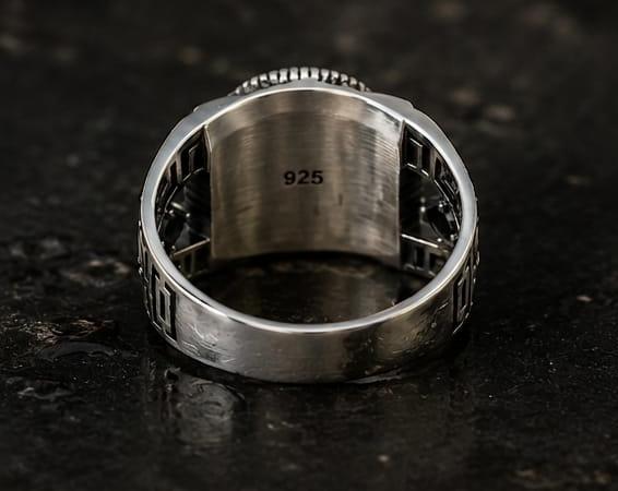 Silvoraa Royal Sapphire Oval Signet Ring