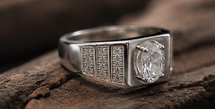 Royal Solitaire Silver Ring